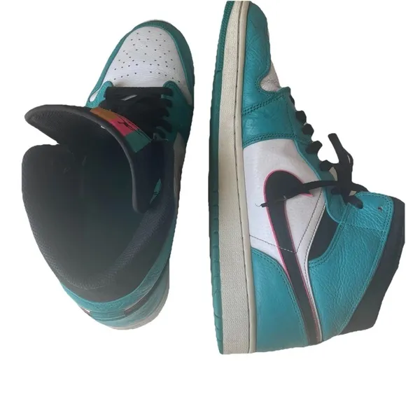 Air Jordan 1 South Beach mid top size 13