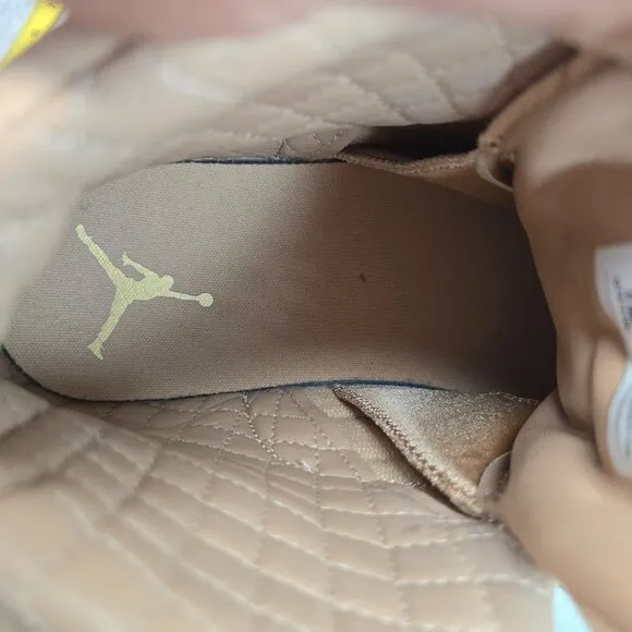 Air Jordan 12 Retro Sneakers Womens 8 Tan Suede Gold Athletic Streetstyle Shoes