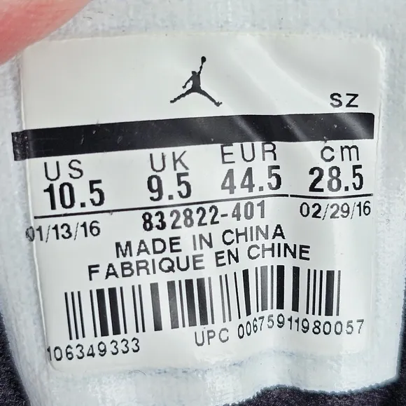 Air Jordan 9 Retro RARE Low (2016 Pantone) UNC Blue 832822 401 Men's Size 10.5