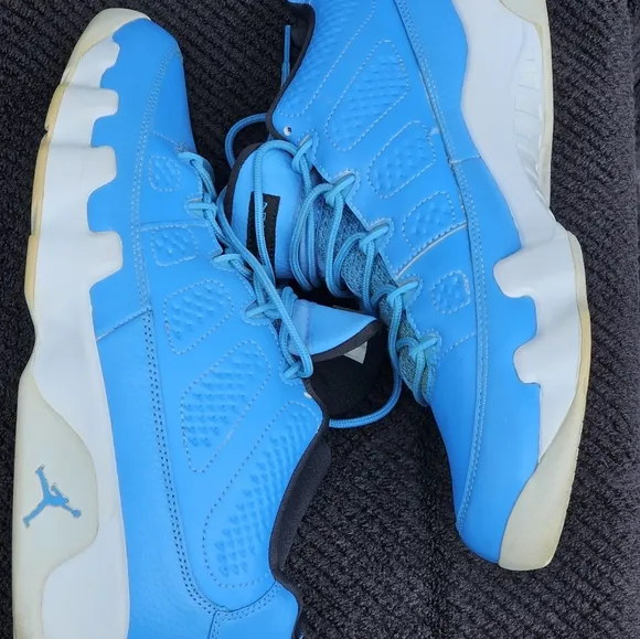 Air Jordan 9 Retro RARE Low (2016 Pantone) UNC Blue 832822 401 Men's Size 10.5
