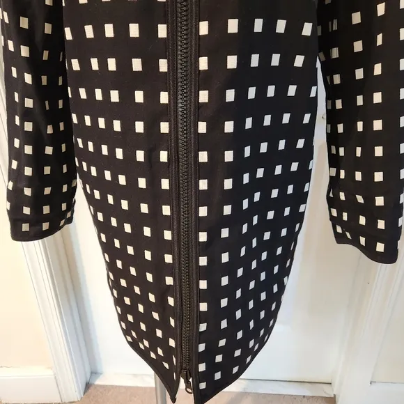 Akris Punto luxury square dots reversible coat/dress size 6 black white