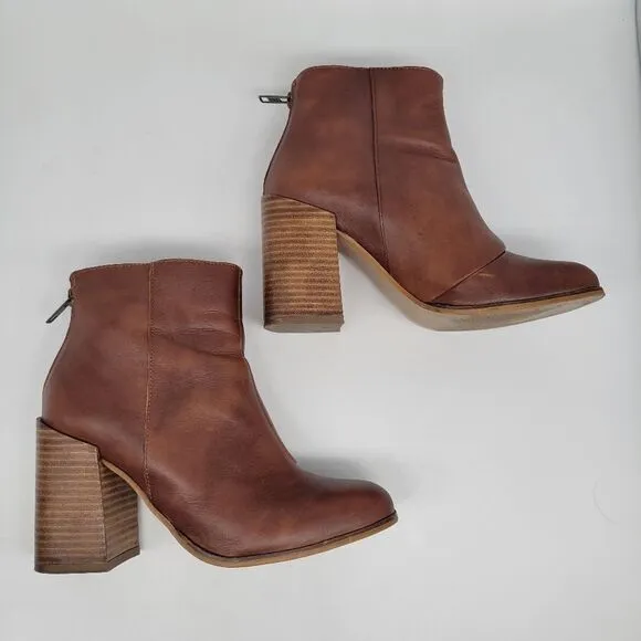 Alex   Alex Leather Ankle Boots
