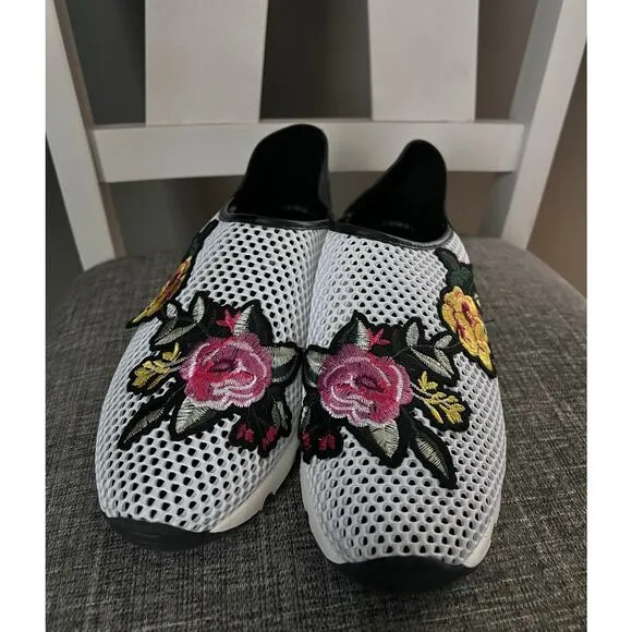 All Black Dressy Sporty Mesh Floral Applique Leather Slip On Sneakers Size 40