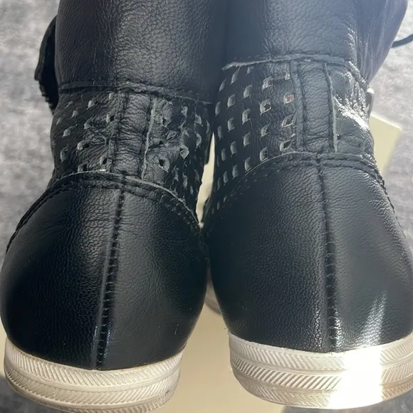 All Black high top perforated zipper shoes 37