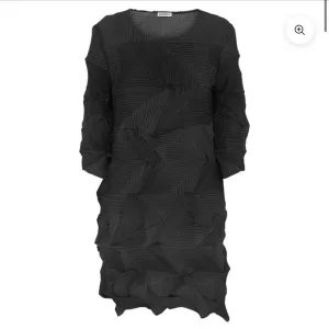 Alquema Annie Dress Pleated Minimalist Modern One Size Black