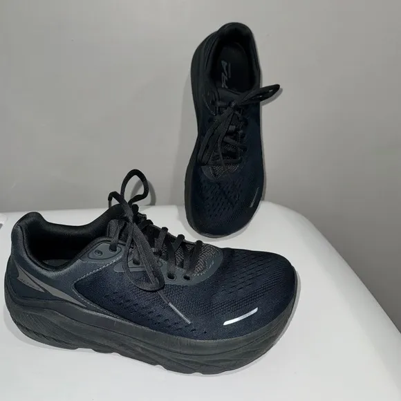 Altra Olympus 2 Running Shoes Zero Drop Cushioned Athletic Black Mens 8.5 EUC