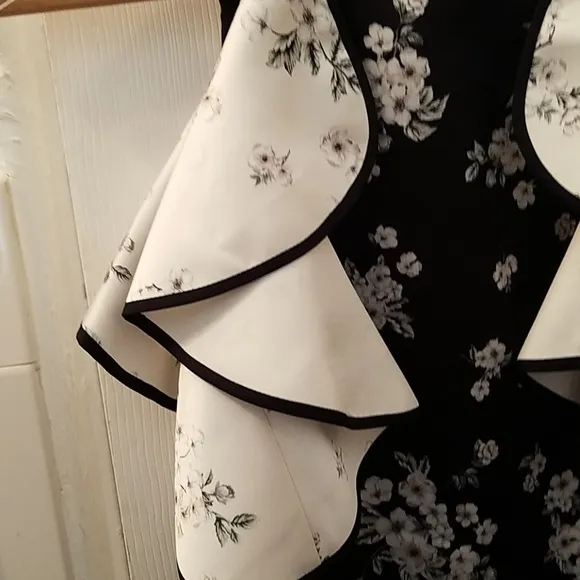 AMUR Luxury Designer Floral Cold Shoulder Sheath Dress NEW SRP $448