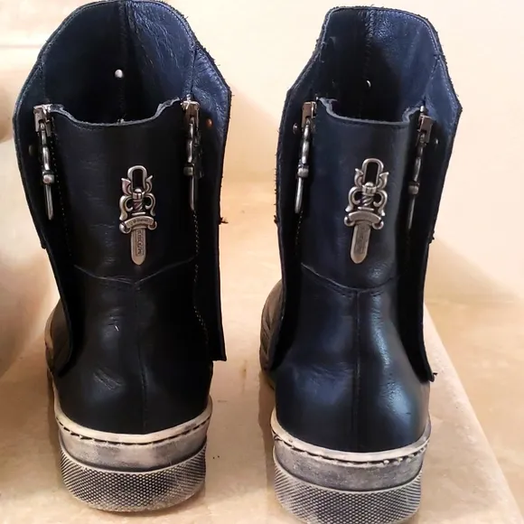Ankle booties