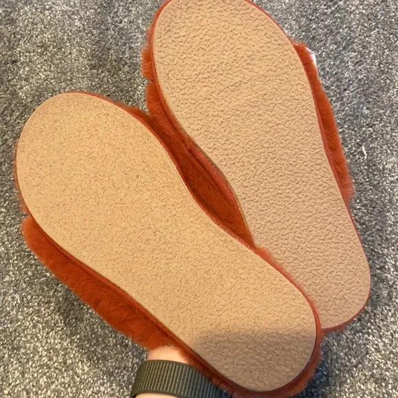 Anthropologie faux fur slippers plush slip on burnt orange M/L christmas gifts