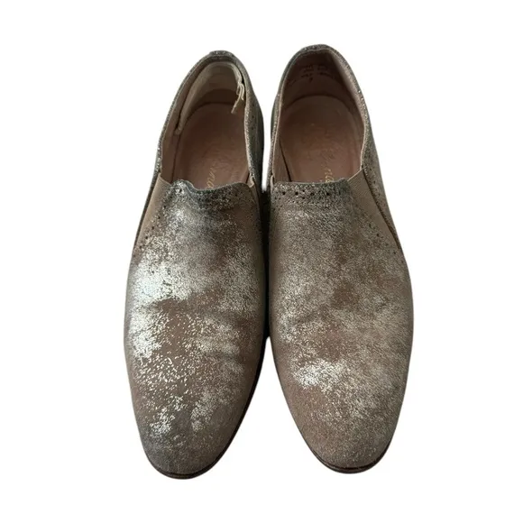 Anthropologie Liendo Seychelles Stylish Slip-On Shoes- Distressed Metallic