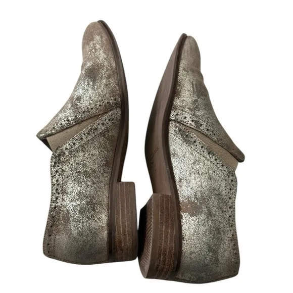 Anthropologie Liendo Seychelles Stylish Slip-On Shoes- Distressed Metallic