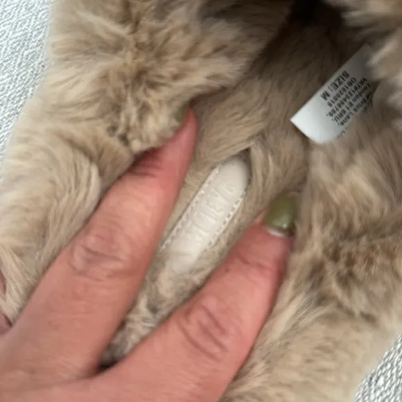 Anthropologie Maeve Fuzzy Platform Slippers sz M