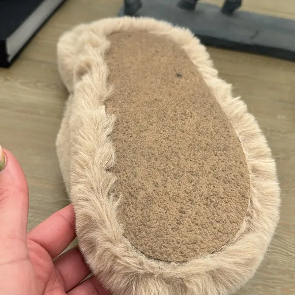 Anthropologie Maeve Fuzzy Platform Slippers sz M