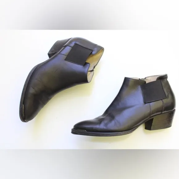 Aquatalia ankle boots
