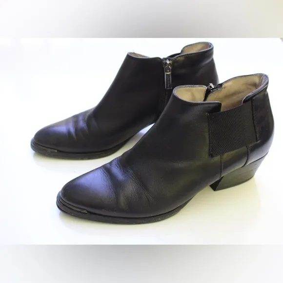 Aquatalia ankle boots