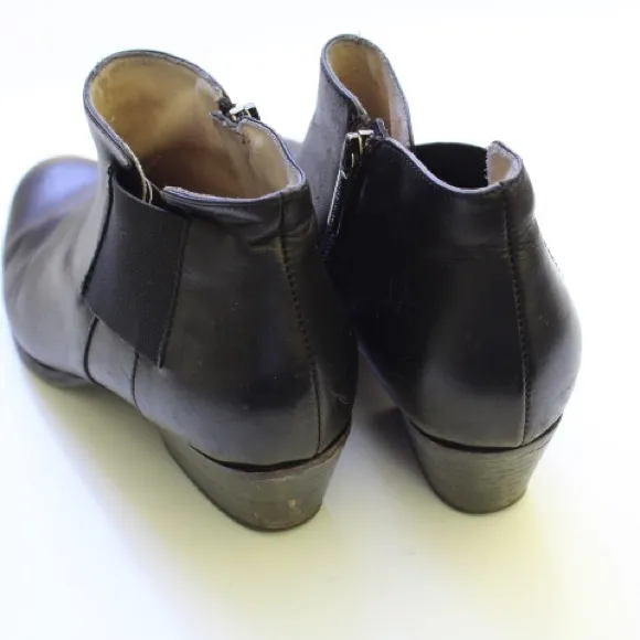Aquatalia ankle boots