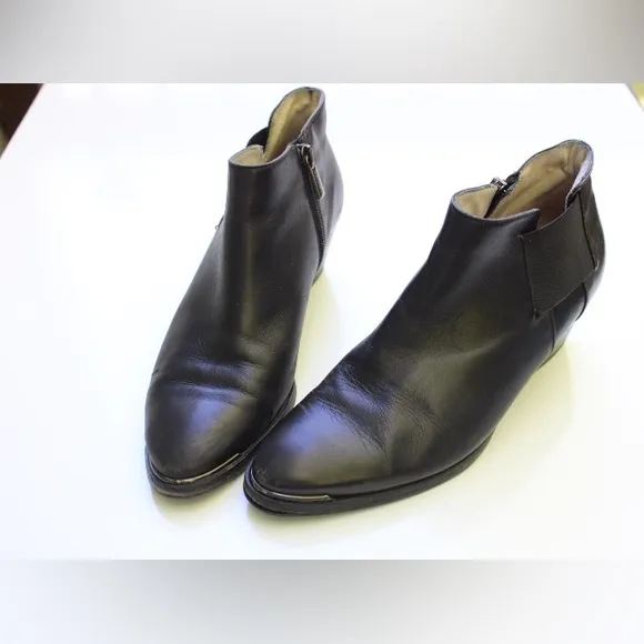 Aquatalia ankle boots