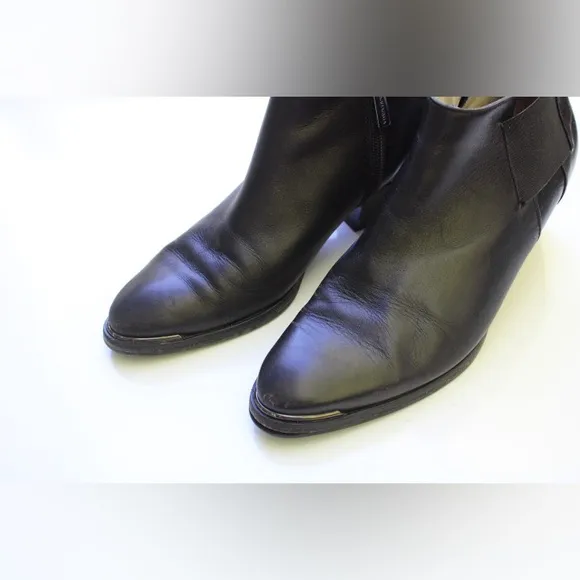 Aquatalia ankle boots