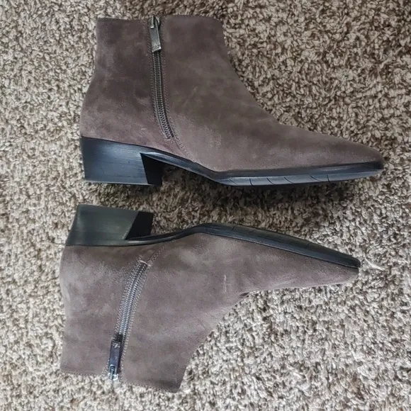 Aquatalia Taupe Ankle Boots Pointed Ankle Booties, Women's Size 6.5