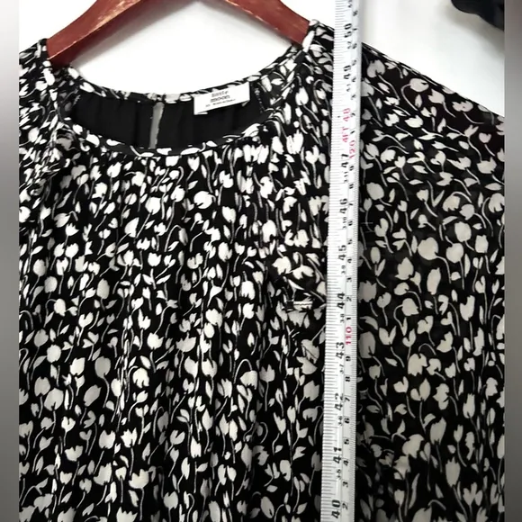 Aritzia long floral dress flowy white and black long sleeve belted