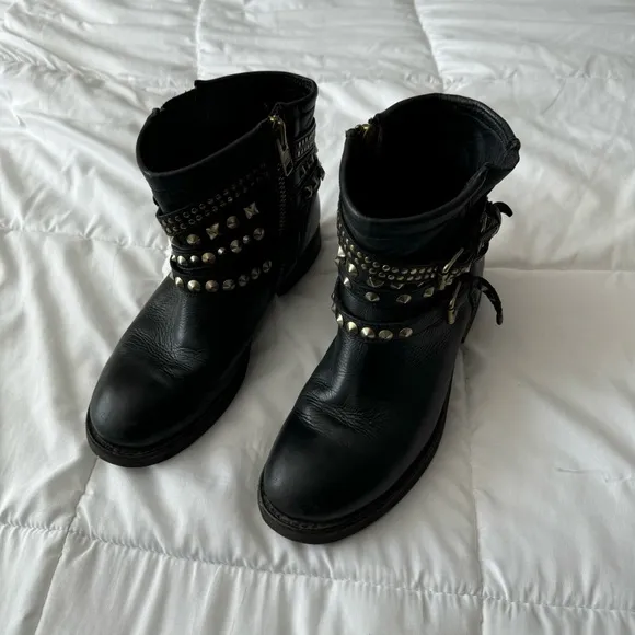 Ash Tatum Destroy Black Leather Boots
