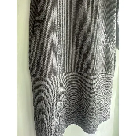 Asiatica Kansas City | M | luxury seersucker all-season shift dress