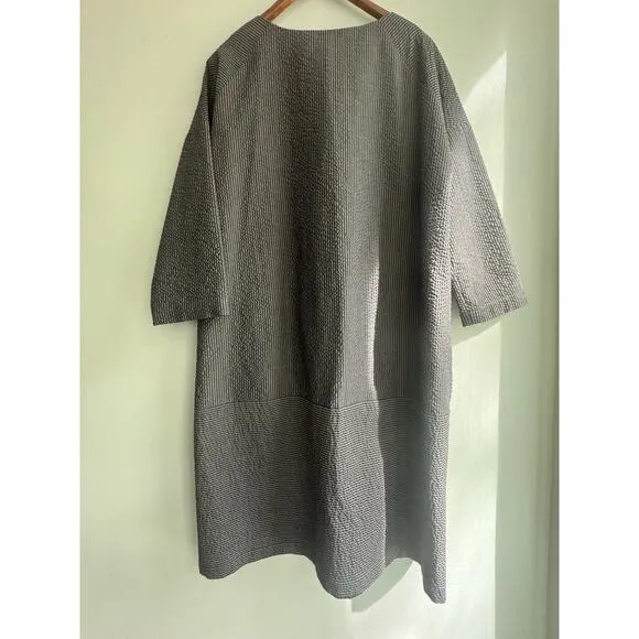 Asiatica Kansas City | M | luxury seersucker all-season shift dress