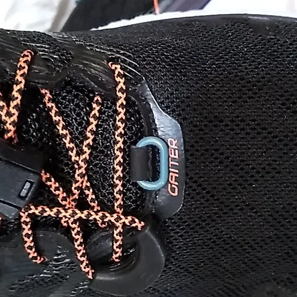 ASICS Running Shoes 8 RUNS SMALLER TRUE 7.5
