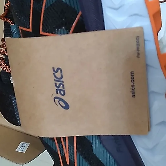 ASICS Running Shoes 8 RUNS SMALLER TRUE 7.5