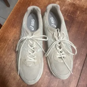 Asics Vanilla white sage