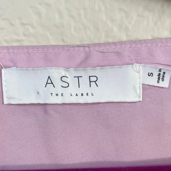 ASTR The Label Mayfair Dress Lilac Sz S Puff Sleeve Cut Out Anthroplogie Girly