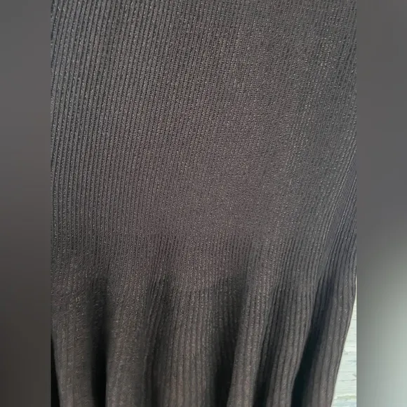 Banana Republic Sculpted V-Neck Off-Shoulder Pleated Metallic Luxury Maxi Dress