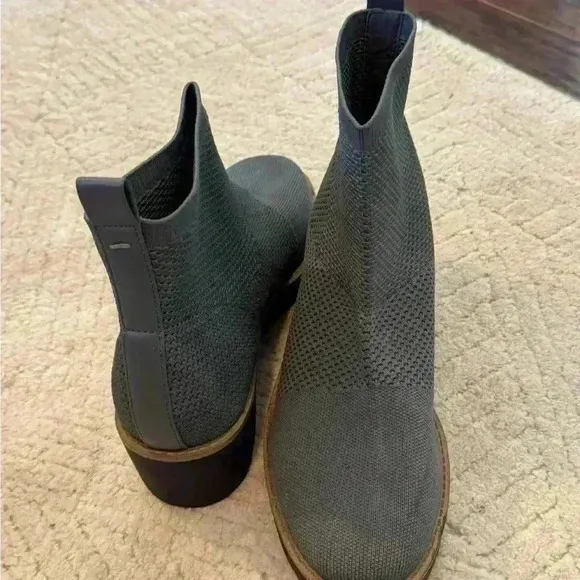 Bandolino Knit Dark Gray Wedge Ankle Booties 10