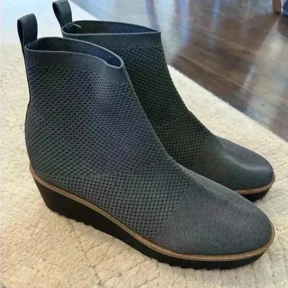 Bandolino Knit Dark Gray Wedge Ankle Booties 10