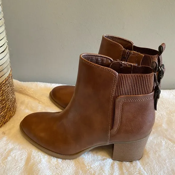 Baretraps Brown Leather Ankle Boots