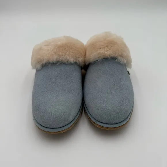 BearPaw Ladon Powder Baby Blue Slip On Fuzzy Cozy Slippers House Shoes 9 NWOT