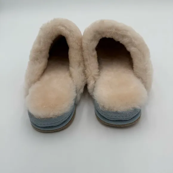 BearPaw Ladon Powder Baby Blue Slip On Fuzzy Cozy Slippers House Shoes 9 NWOT