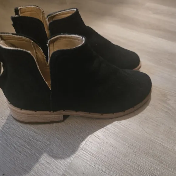 Beek Falcon Black Suede Ankle Boots 7 1/2 NWOT