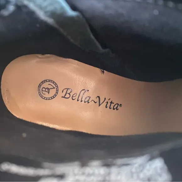 Bella Vita women’s leather Diaz black ankle boots size 9