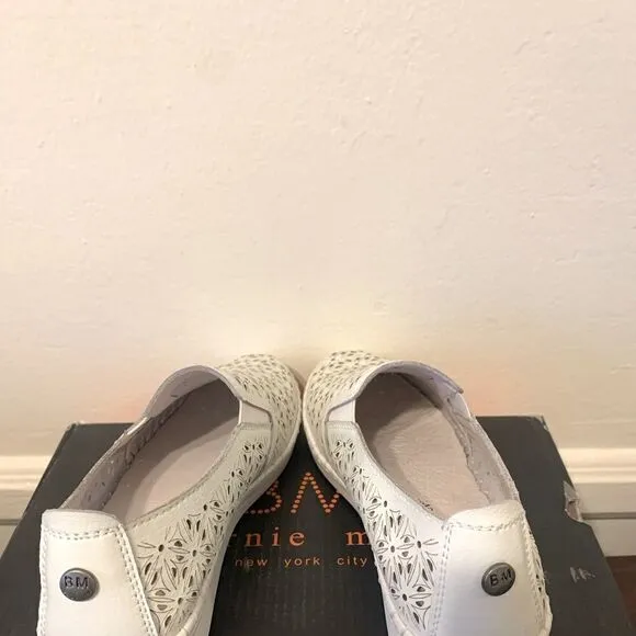 Bernie mev soft leather upper/ lining cushioned footbed slip on sneaker size 36