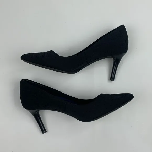 Betabrand Black heels pumps shoes pointed toe Size 8 Cushioned  Comfortable