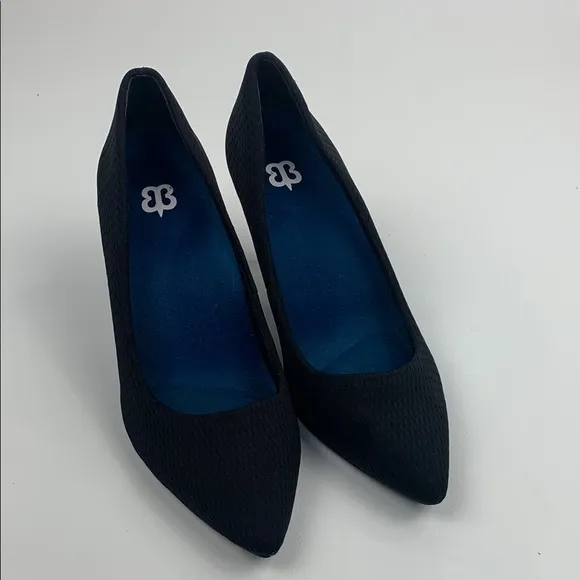 Betabrand Black heels pumps shoes pointed toe Size 8 Cushioned  Comfortable