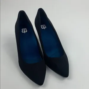 Betabrand Black heels pumps shoes pointed toe Size 8 Cushioned  Comfortable