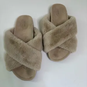 Birdies &quot;The Robin&quot; Faux Fur Slipper Size 7
