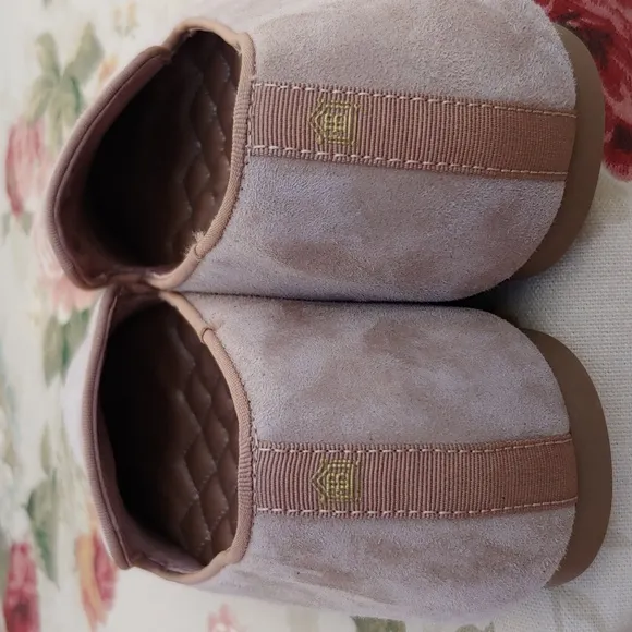 Birdies Women's Luxury Loafer Shoe Flats in Latte Suede size 8.5