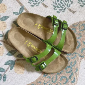 Birkenstock Ibiza Leaf Green Patent Birko-Flor Double Strap Buckle Sandals 6/6.5