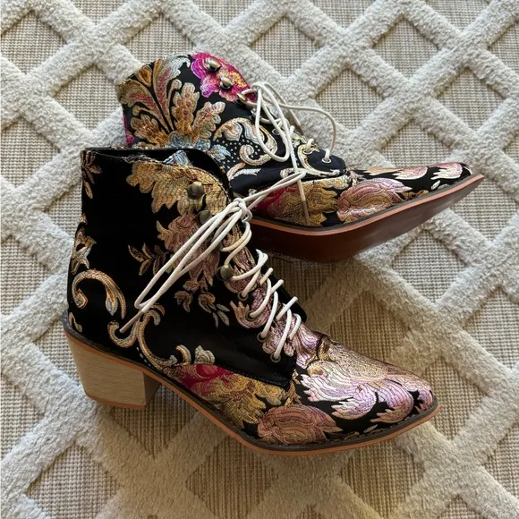 Black Floral Lace Up Ankle Boots Purchased From Amazon Size 42 Fits Like A Sz 10