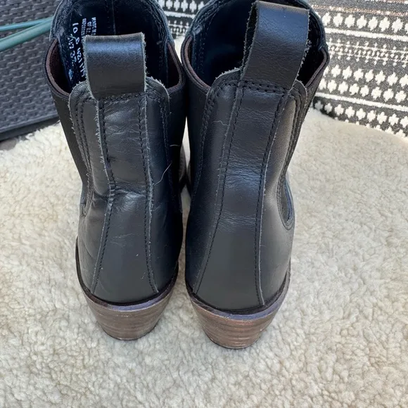 Black Leather Womens Red Wing Ankle Boots