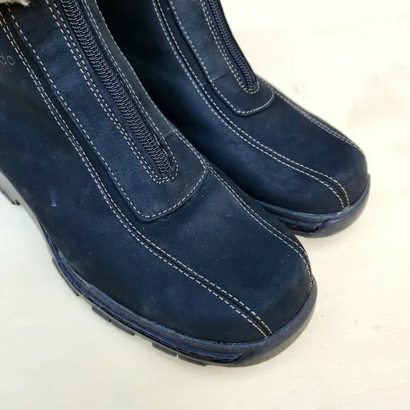 Blondo Black Comanche Waterproof Leather Booties - Size 8