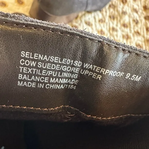 Blondo Selena Waterproof Brown Suede Ankle Boots Size 9.5 New With Tag